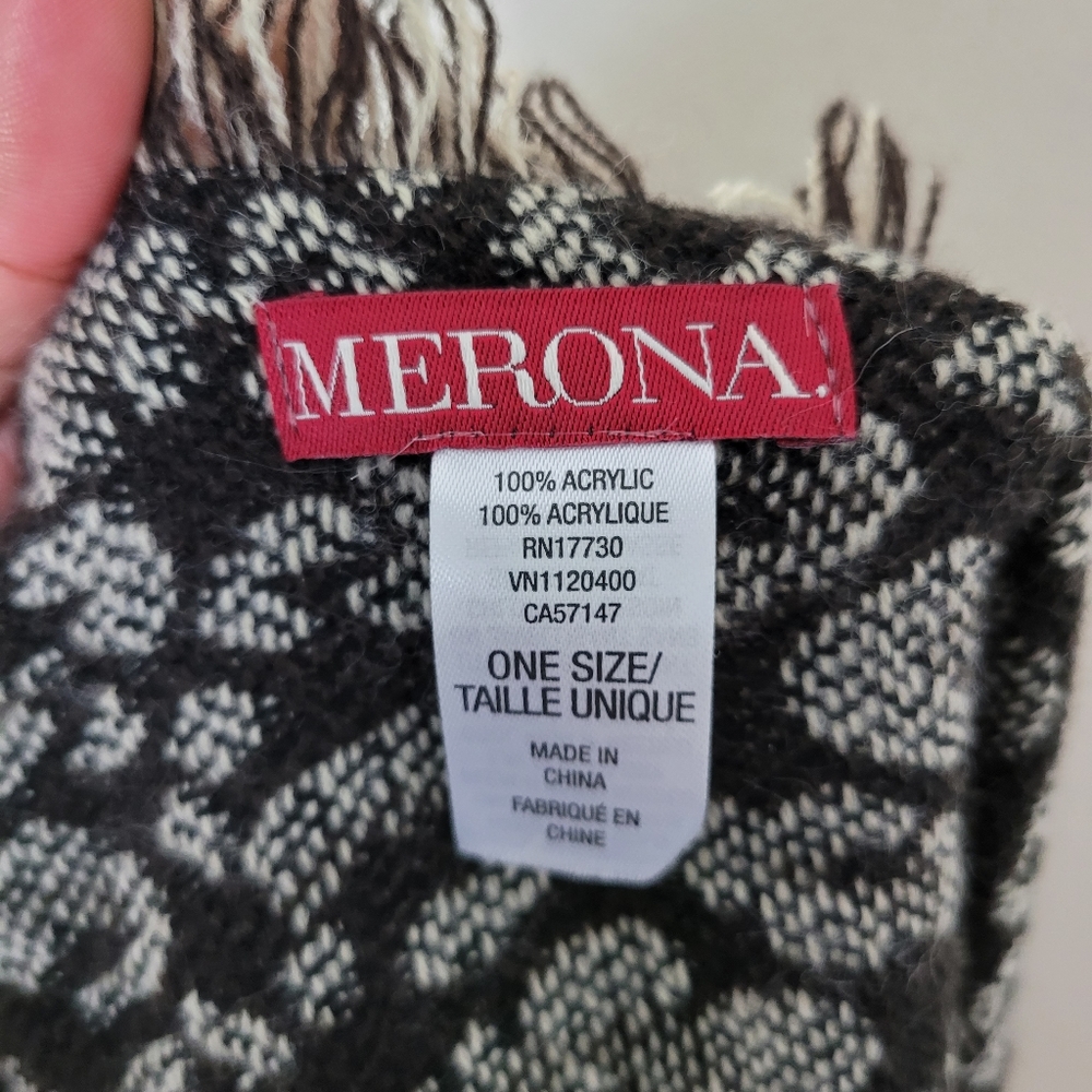 Merona knit wrap OS - Picture 2 of 4